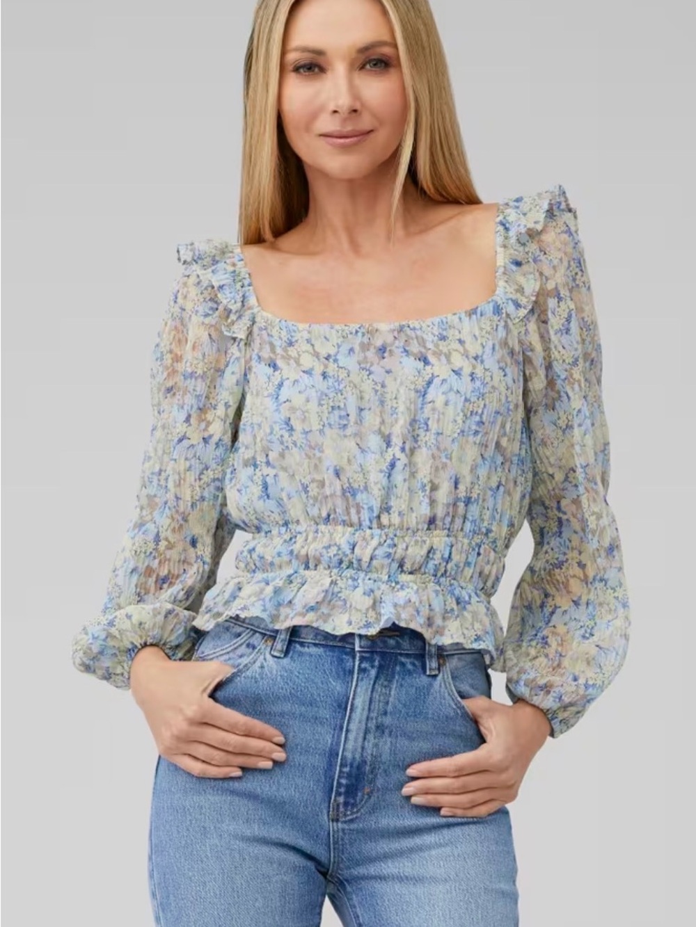 ASTR THE LABEL Elva Peasant Top in Blue Taupe Floral Small
